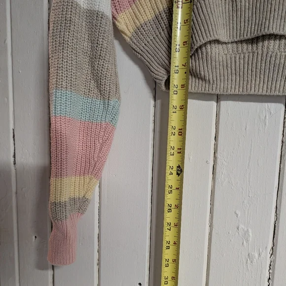 🩷 Hollister Pastel & Tan Striped V-Neck Sweater EUC - Picture 9 of 11